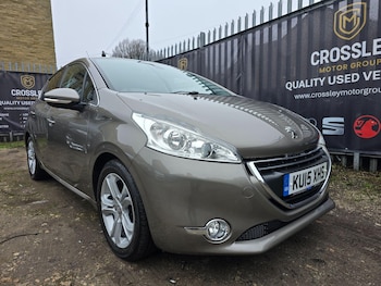 Used Peugeot 208 2015 for sale - 77764025: Photo
