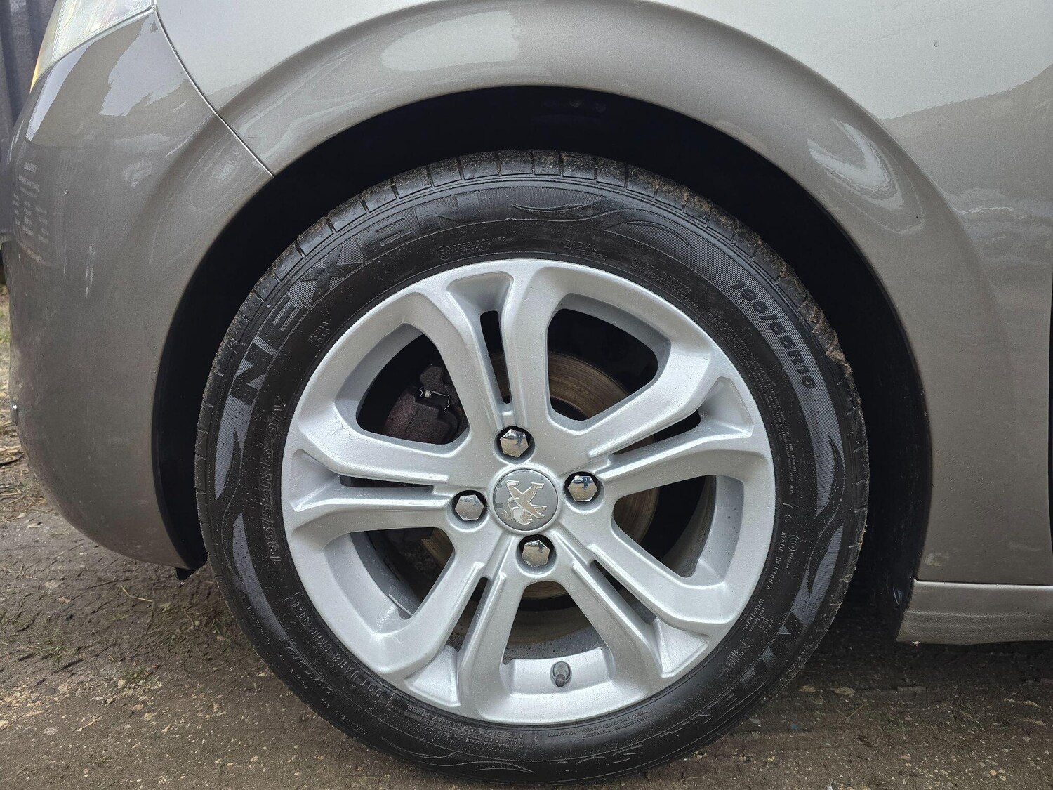 Used Peugeot 208 2015 for sale - 77764025: Photo 20