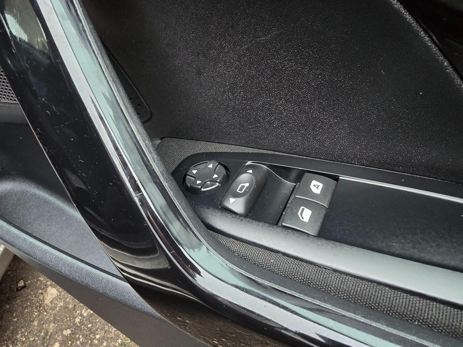 Used Peugeot 208 2015 for sale - 77764025: Photo 22