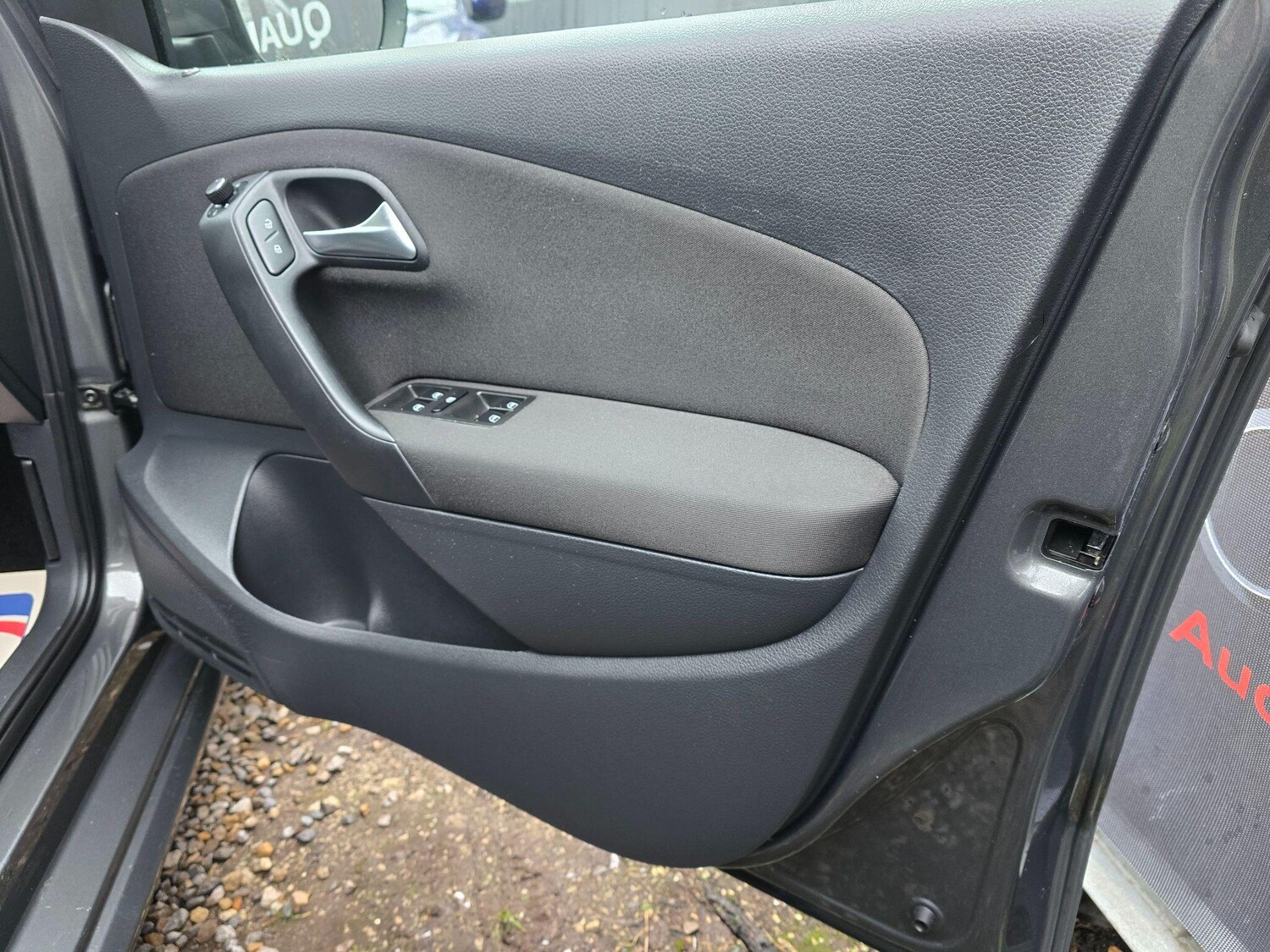 Used Volkswagen Polo 2011 for sale - 77764048: Photo 23