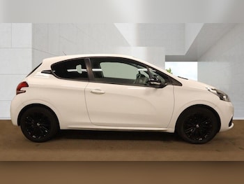 Used Peugeot 208 2017 for sale - 78613699: Photo