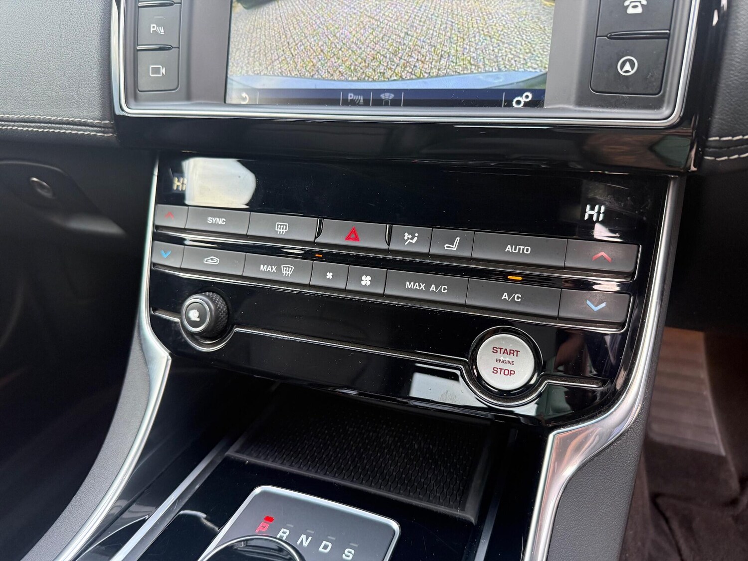 Used Jaguar XE 2016 for sale - 77762522: Photo 25