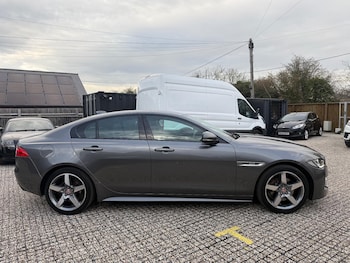 Used Jaguar XE 2016 for sale - 77762522: Photo