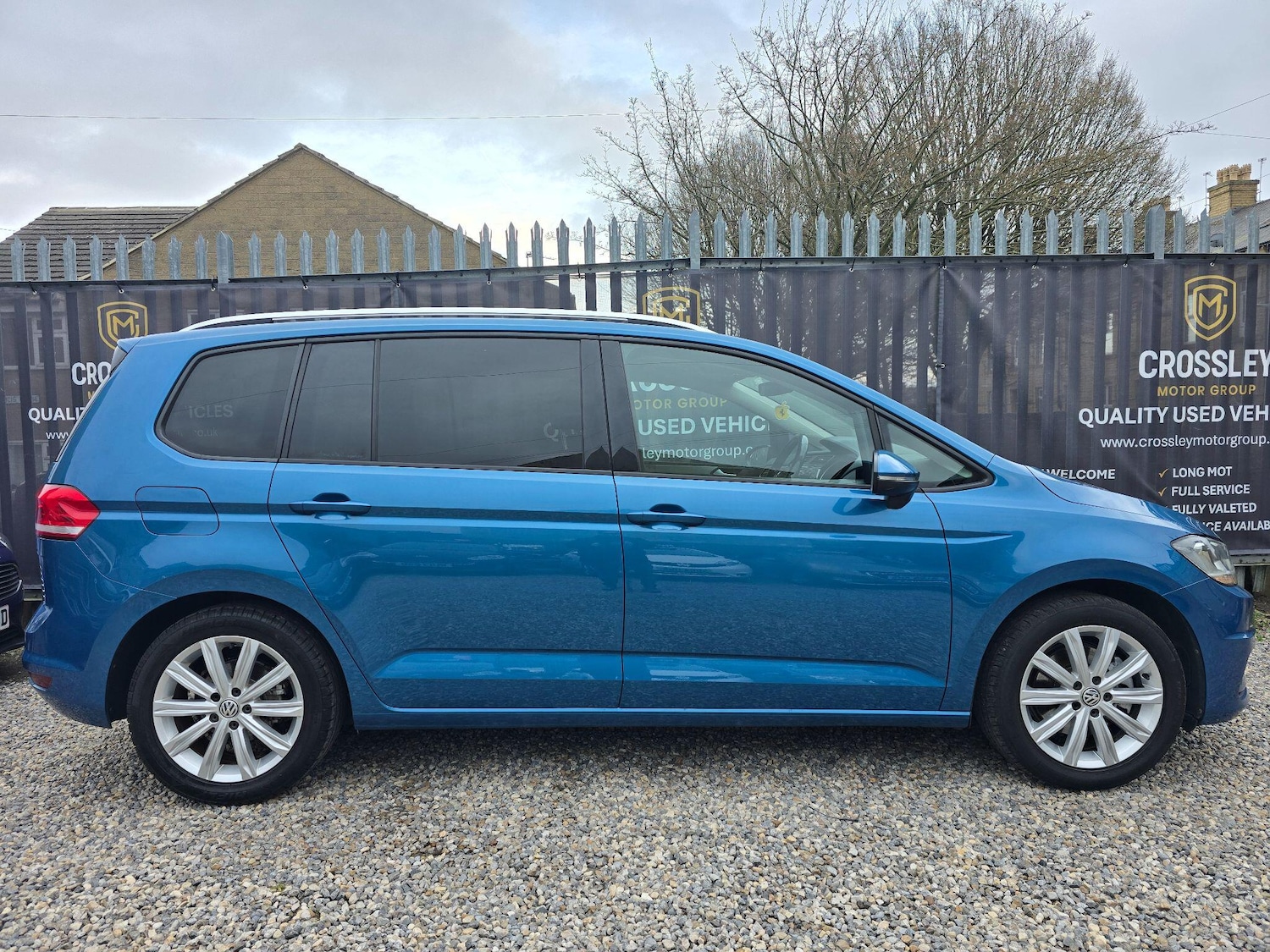 Used Volkswagen Touran 2016 for sale - 77764045: Photo 2