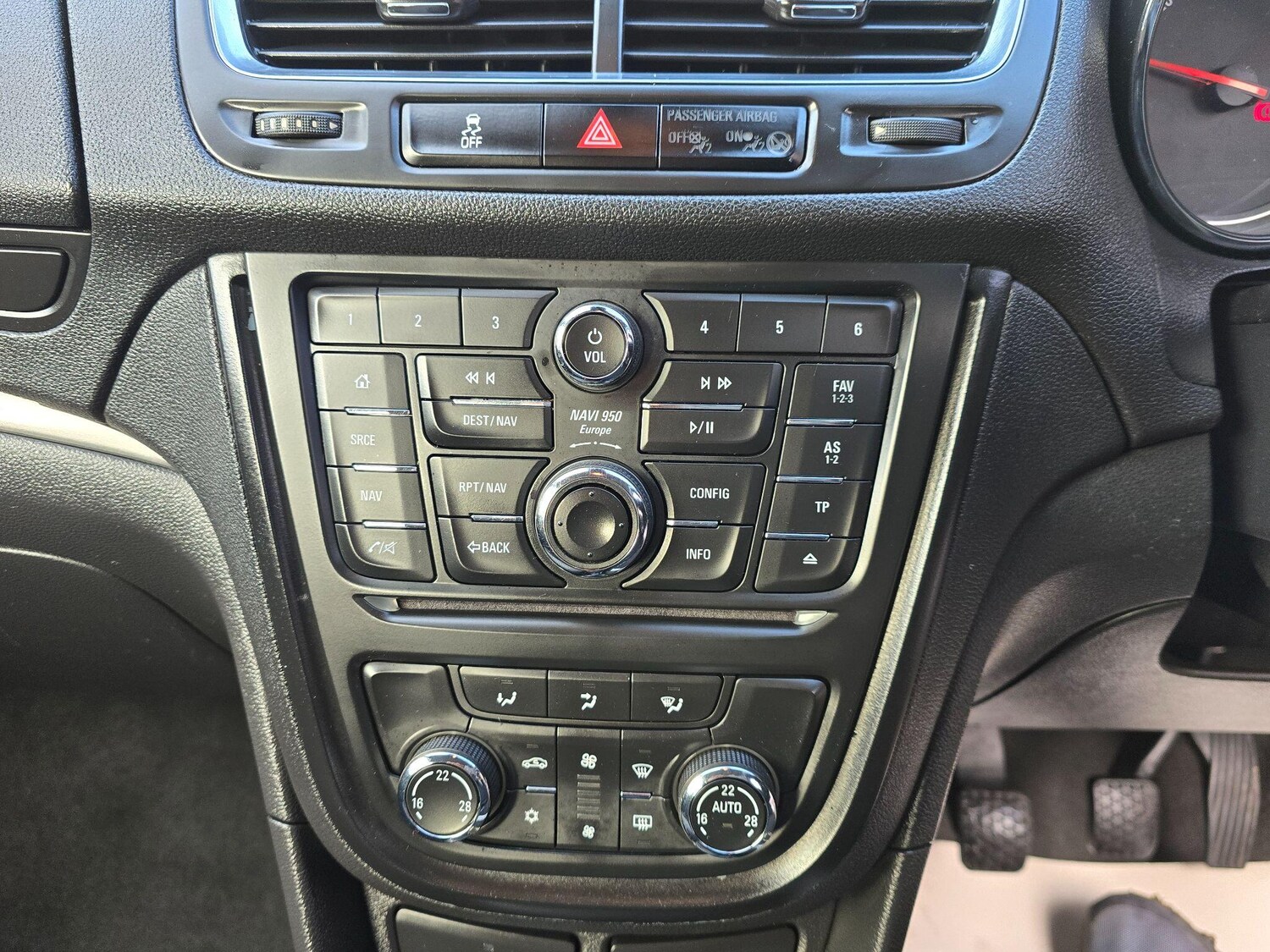 Used Vauxhall Mokka 2015 for sale - 77764028: Photo 24