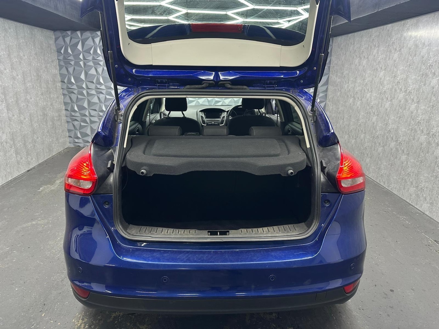 Used Ford Focus 2017 for sale - 78029234: Photo 19