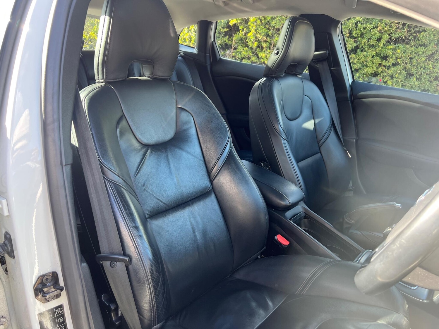 Used Volvo V40 2013 for sale - 78055975: Photo 8