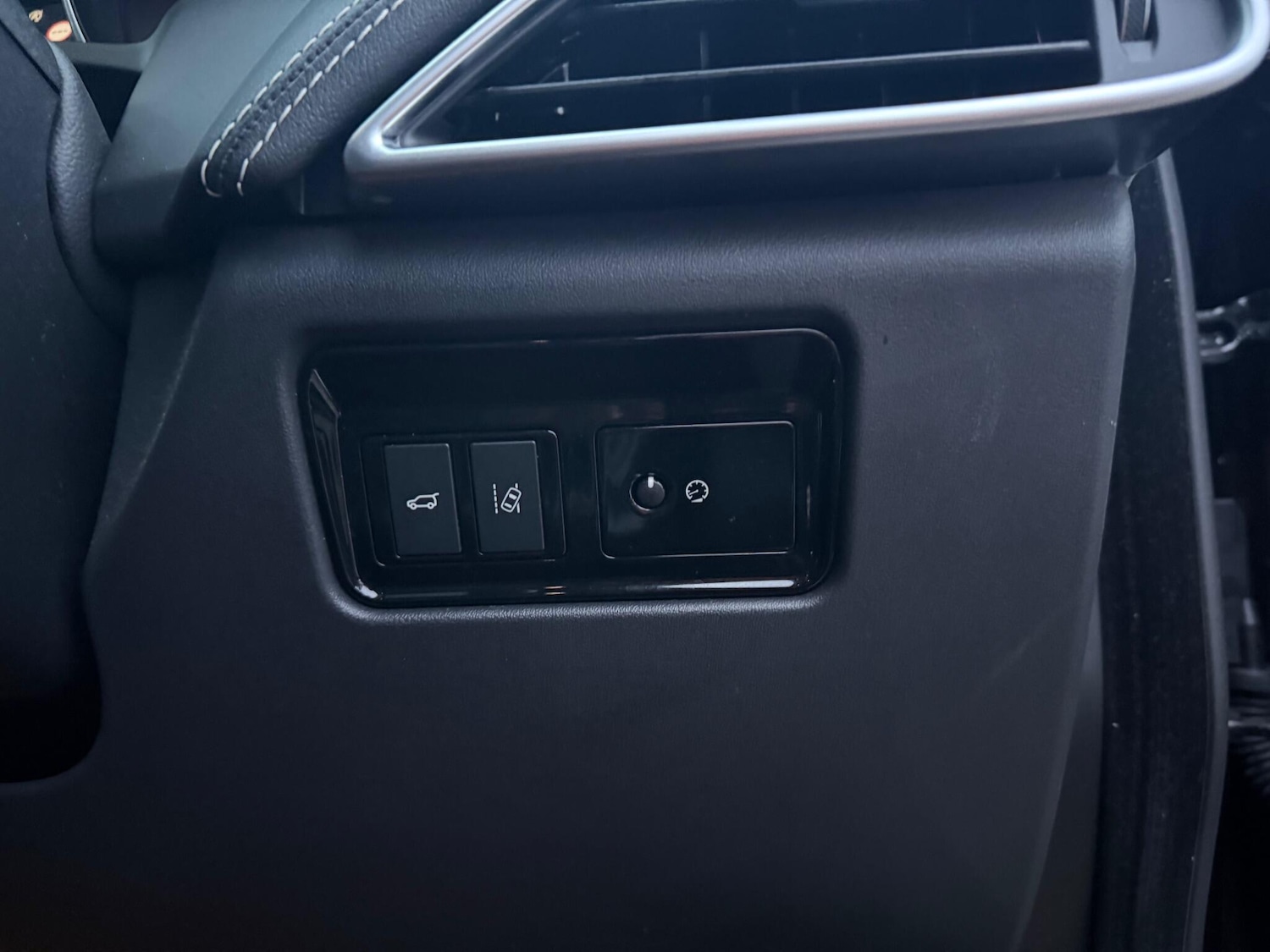 Used Jaguar F-Pace 2017 for sale - 77762533: Photo 14