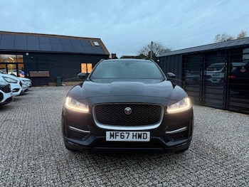 Used Jaguar F-Pace 2017 for sale - 77762533: Photo