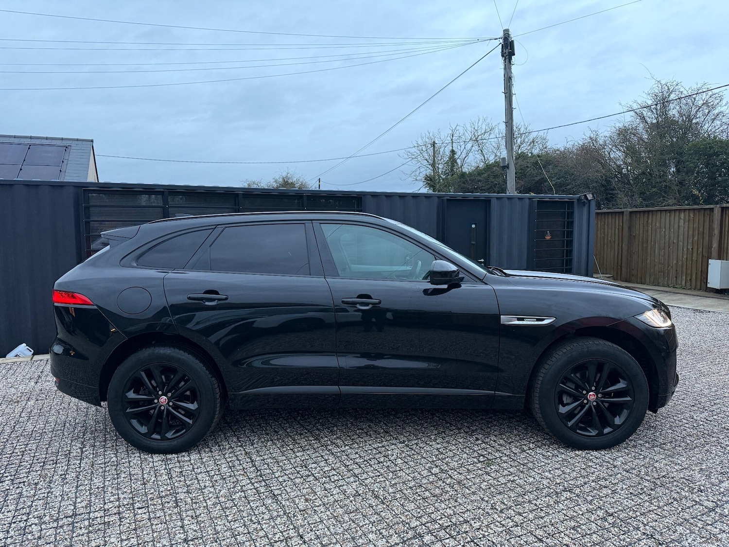 Used Jaguar F-Pace 2017 for sale - 77762533: Photo 4