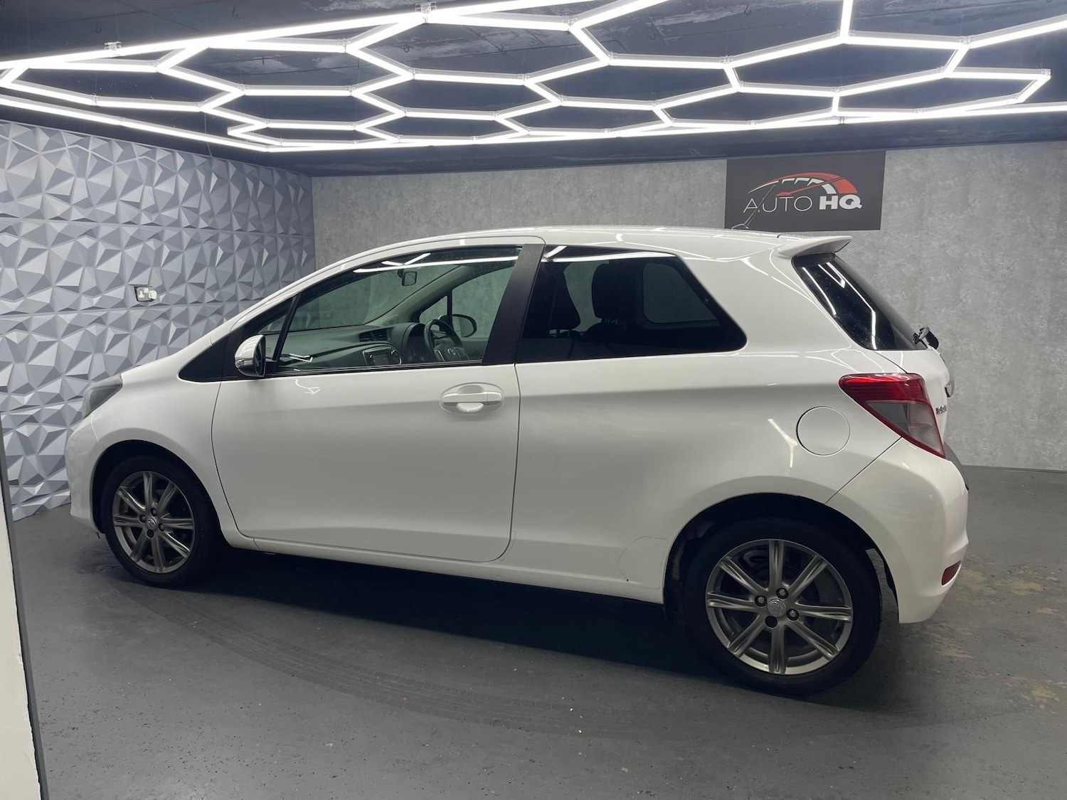 Used Toyota Yaris 2013 for sale - 78029242: Photo 5