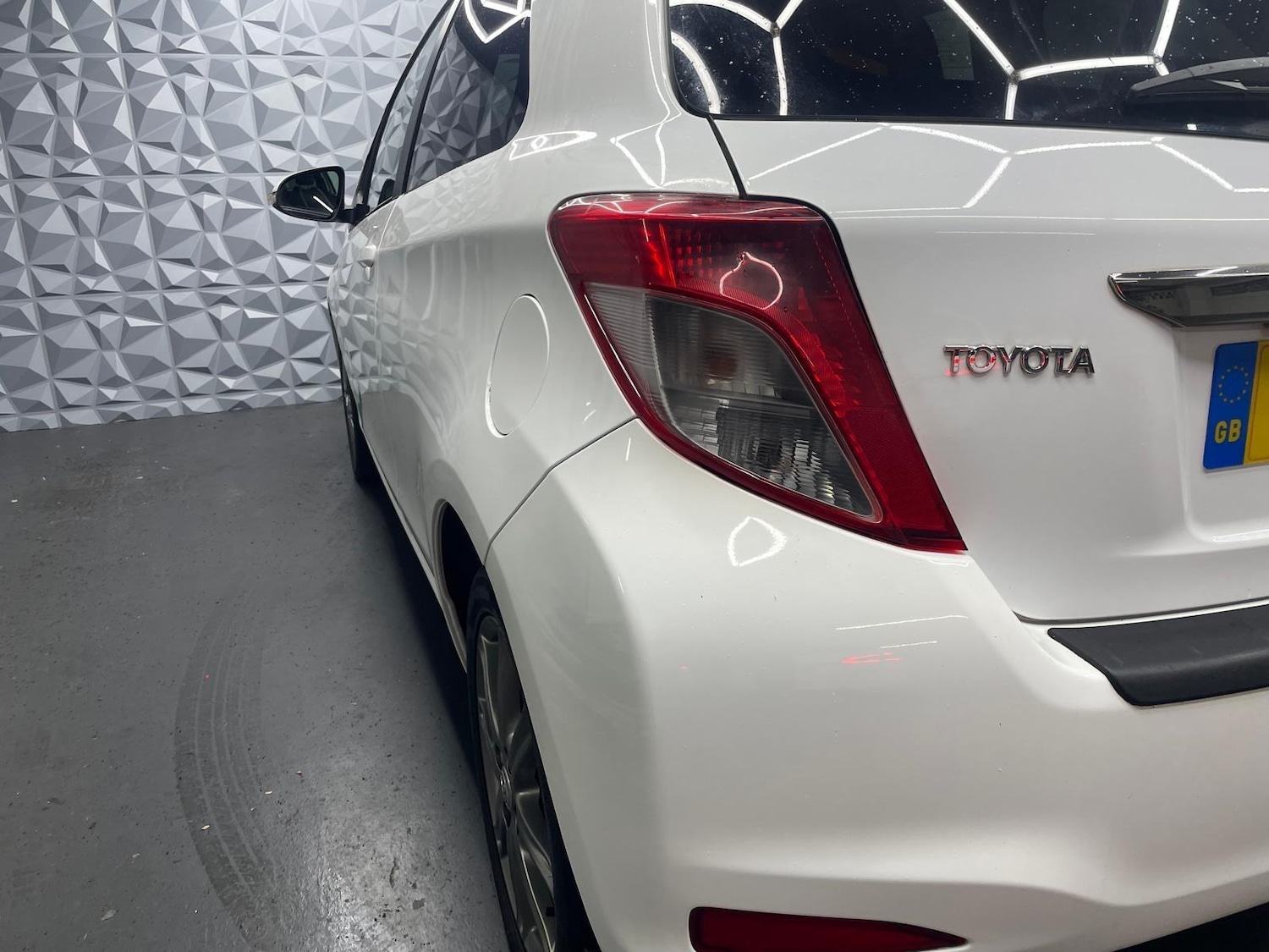 Used Toyota Yaris 2013 for sale - 78029242: Photo 9