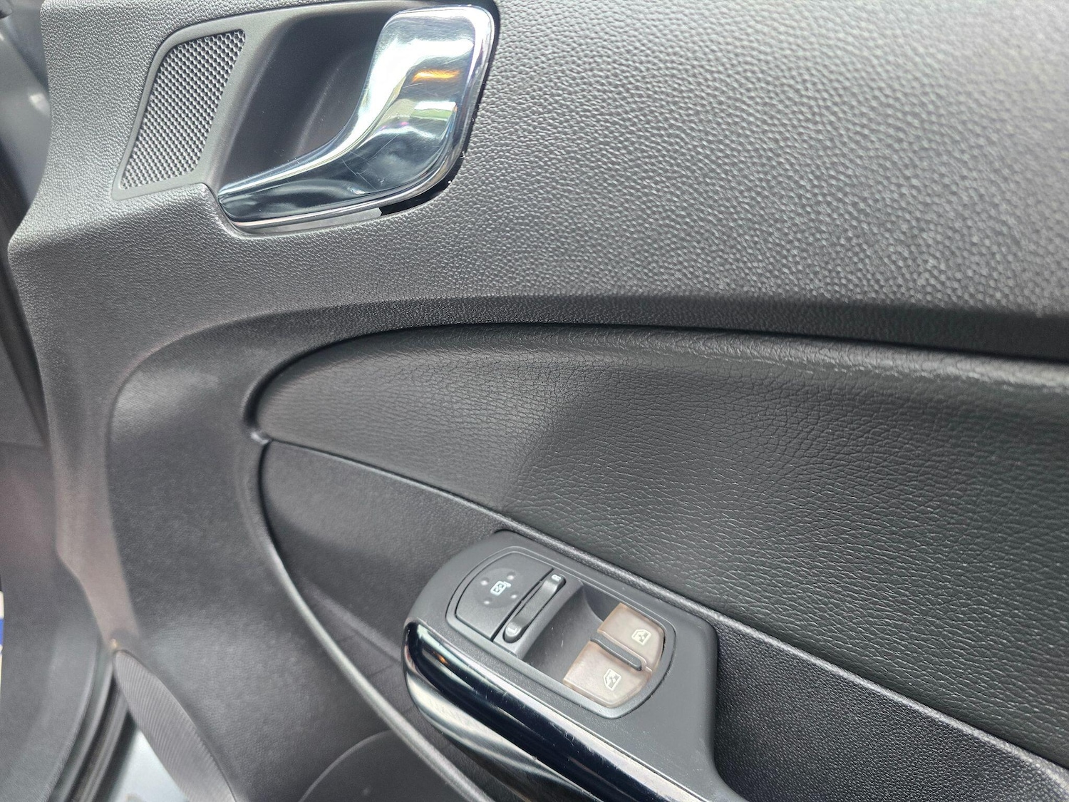 Used Vauxhall Corsa 2013 for sale - 78022504: Photo 25