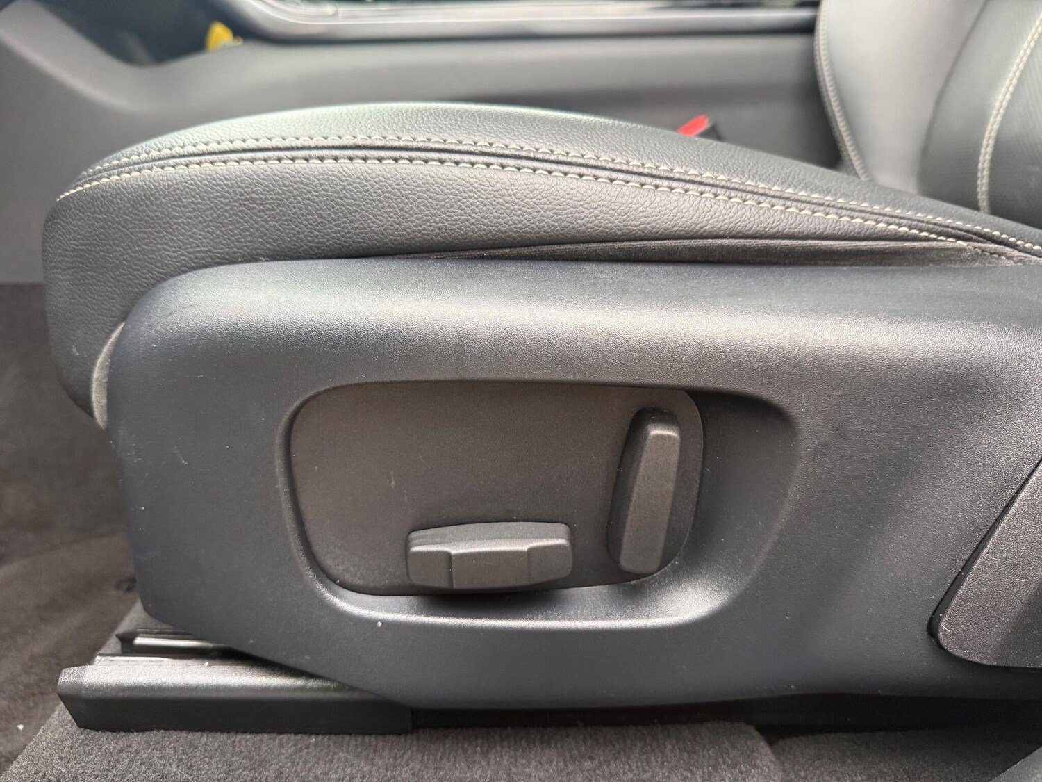 Used Land Rover Range Rover Velar 2018 for sale - 77762524: Photo 10