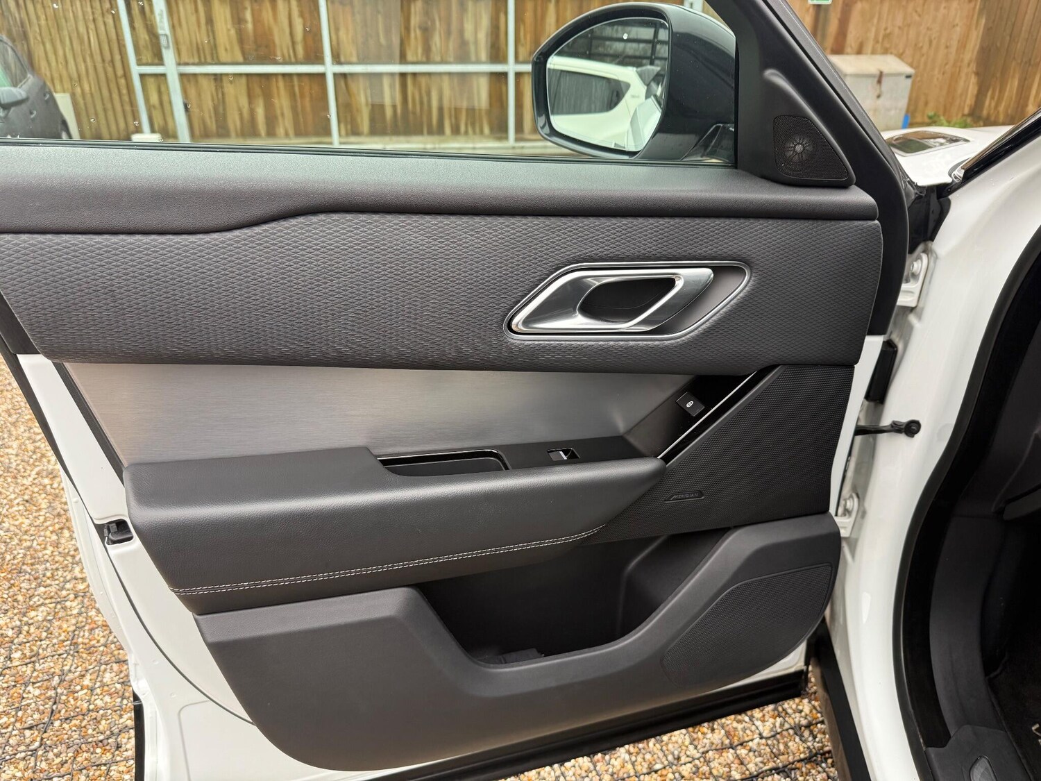 Used Land Rover Range Rover Velar 2018 for sale - 77762524: Photo 11