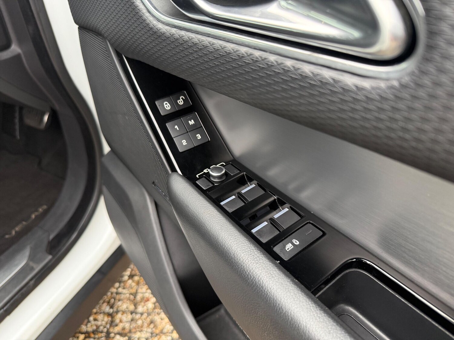 Used Land Rover Range Rover Velar 2018 for sale - 77762524: Photo 20