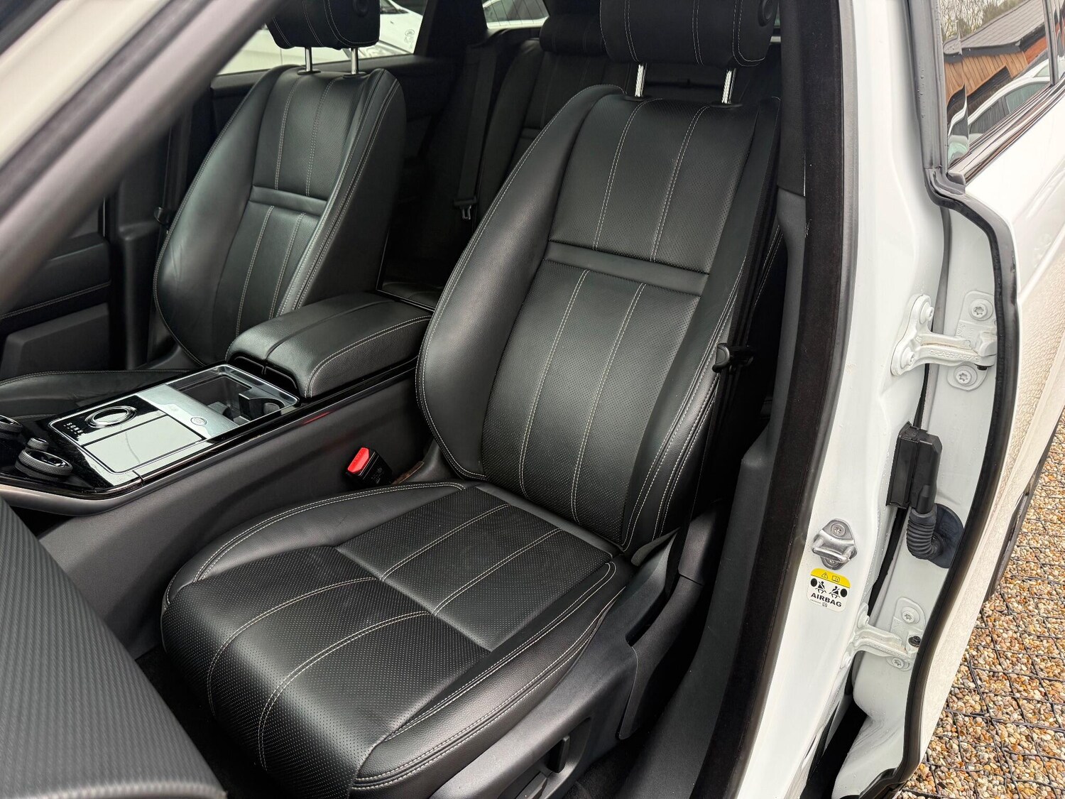 Used Land Rover Range Rover Velar 2018 for sale - 77762524: Photo 9