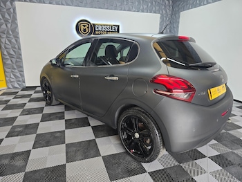 Used Peugeot 208 2017 for sale - 79047319: Photo