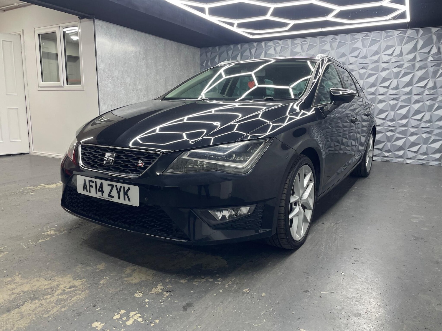 Used SEAT Leon 2014 for sale - 78029241: Photo 2