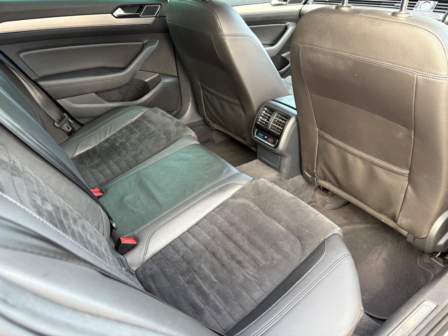 Used Volkswagen Passat 2015 for sale - 78043758: Photo 23