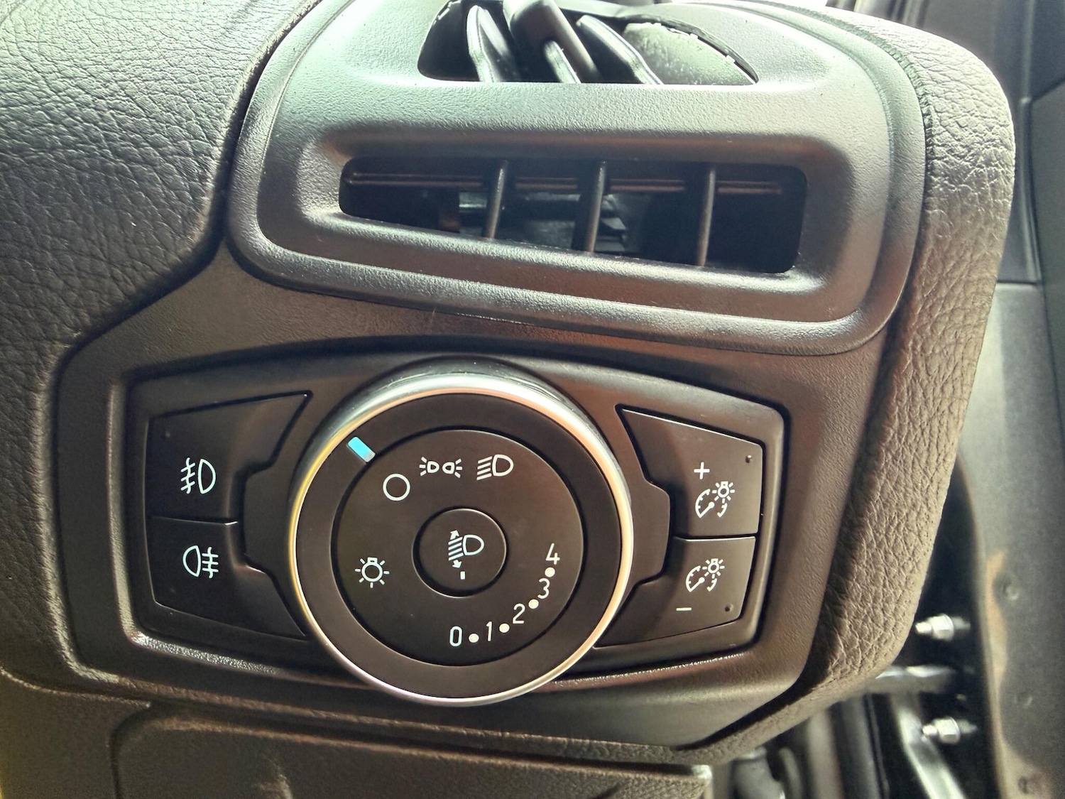 Used Ford Focus 2017 for sale - 78009316: Photo 14