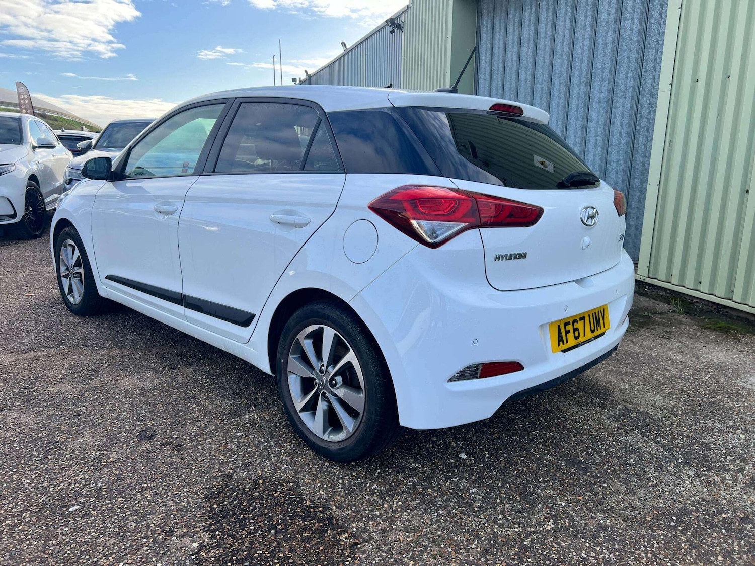Used Hyundai i20 2017 for sale - 76701278: Photo 2