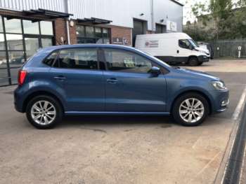 Used Volkswagen Polo 2015 for sale - 74974744: Photo