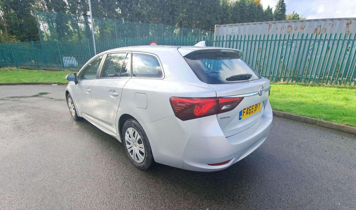 Used Toyota Avensis 2016 for sale - 76499978: Photo 2