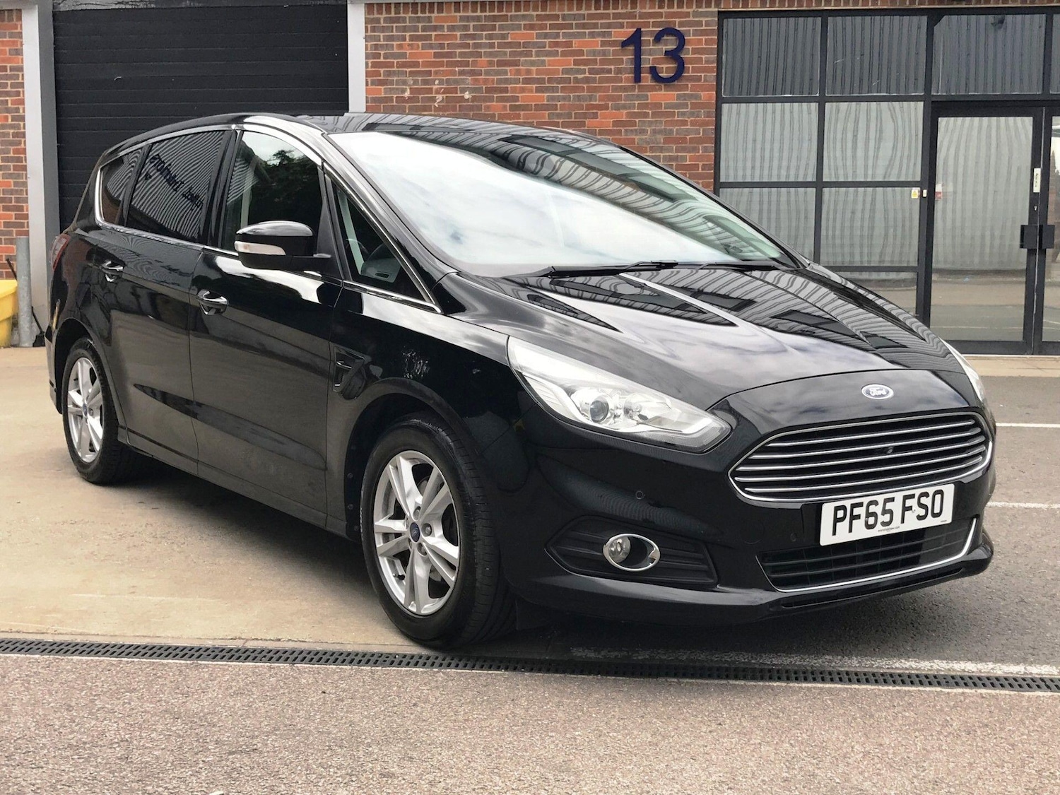Used Ford S-Max 2015 for sale - 76608041: Photo 1