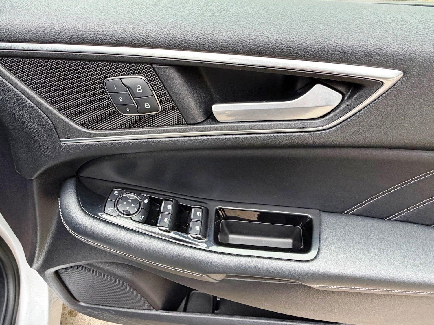 Used Ford Edge 2017 for sale - 77496584: Photo 25