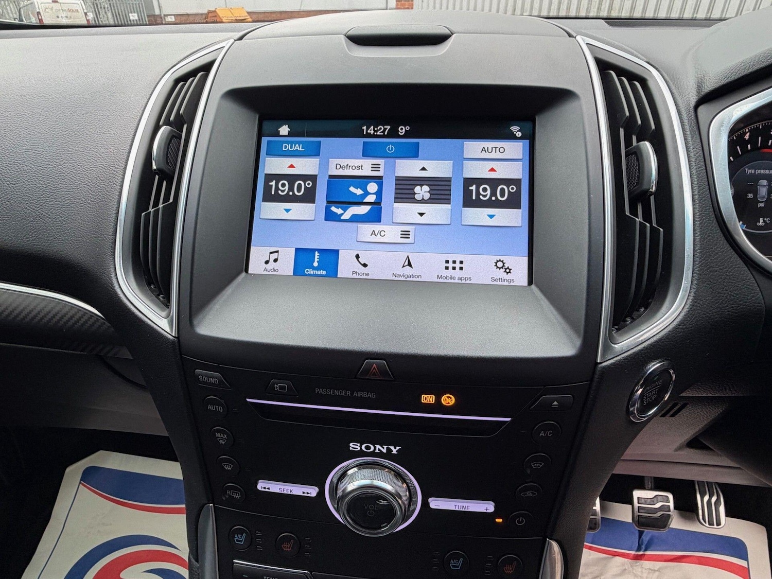 Used Ford Edge 2017 for sale - 77496584: Photo 41