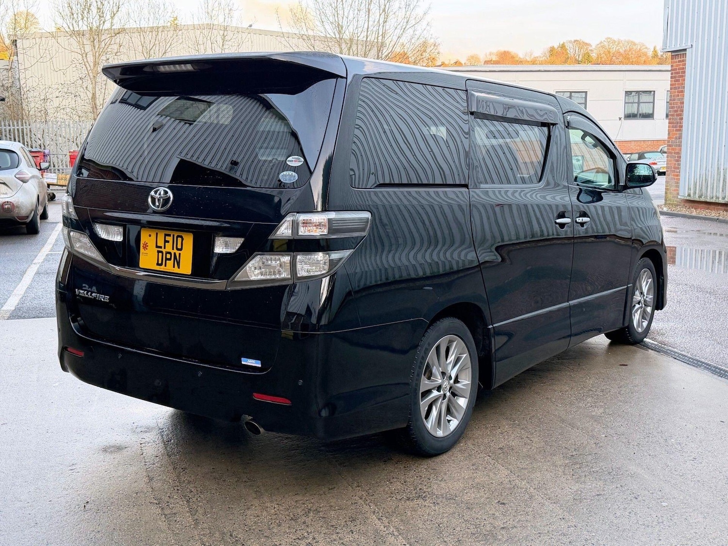 Used Toyota Vellfire 2022 for sale - 77237631: Photo 2