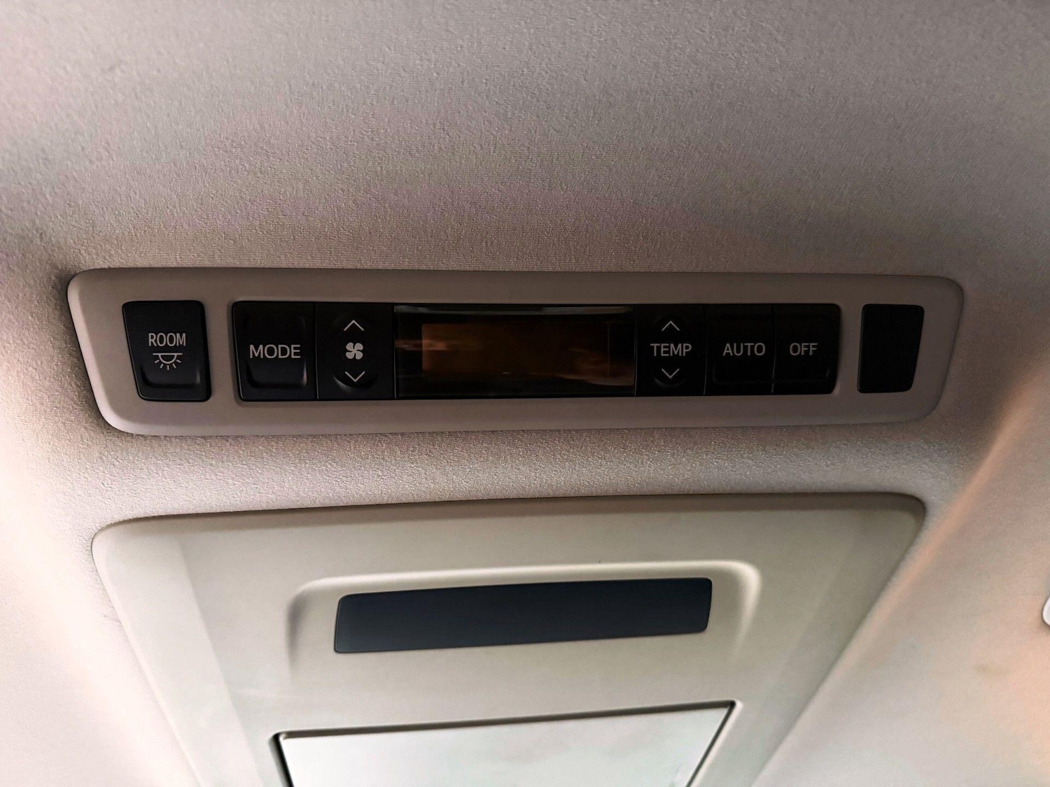 Used Toyota Vellfire 2022 for sale - 77237631: Photo 24