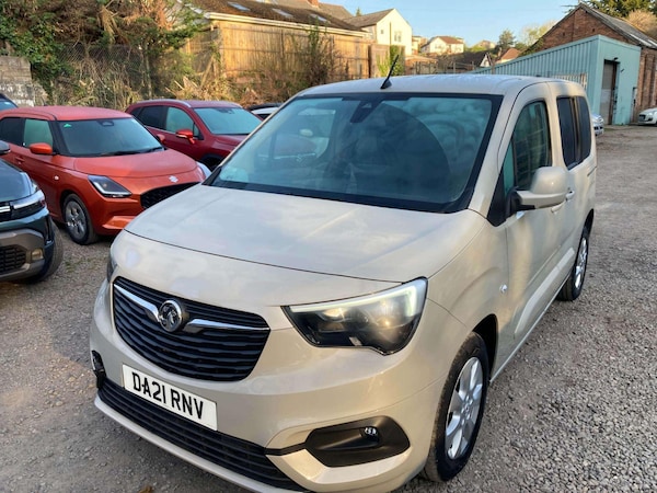 Used Vauxhall Combo Life 2021 for sale - 75127208: Photo 1