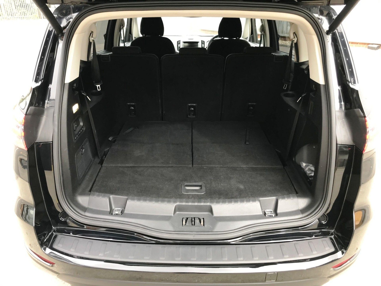 Used Ford S-Max 2015 for sale - 76781927: Photo 10