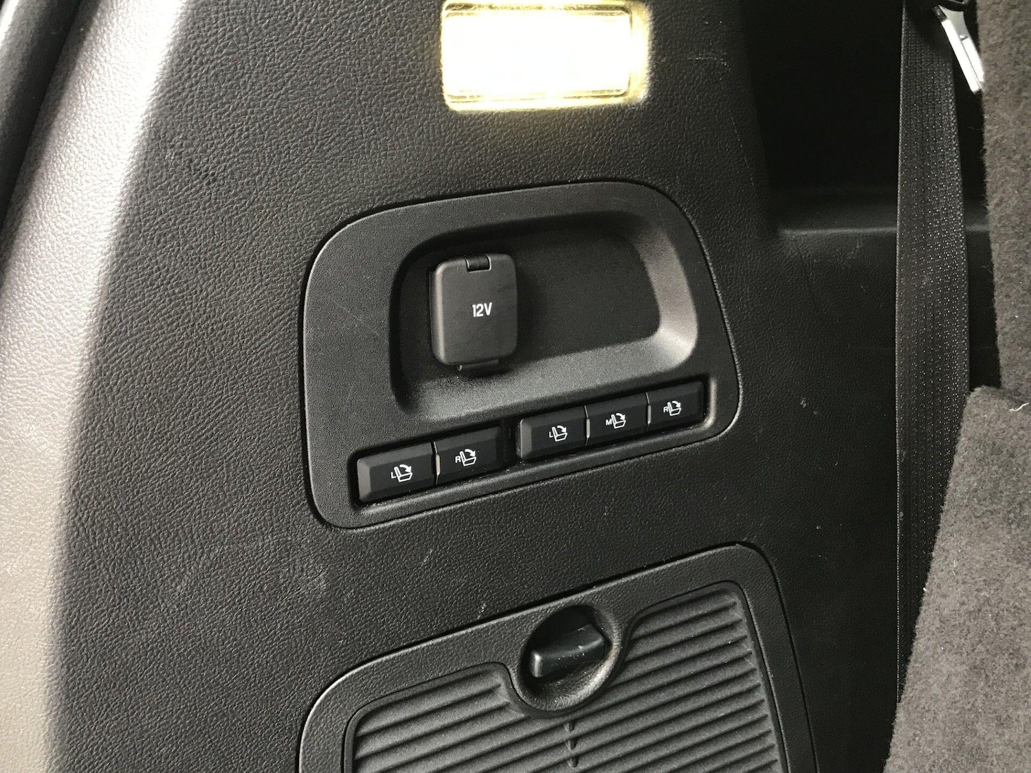 Used Ford S-Max 2015 for sale - 76781927: Photo 13