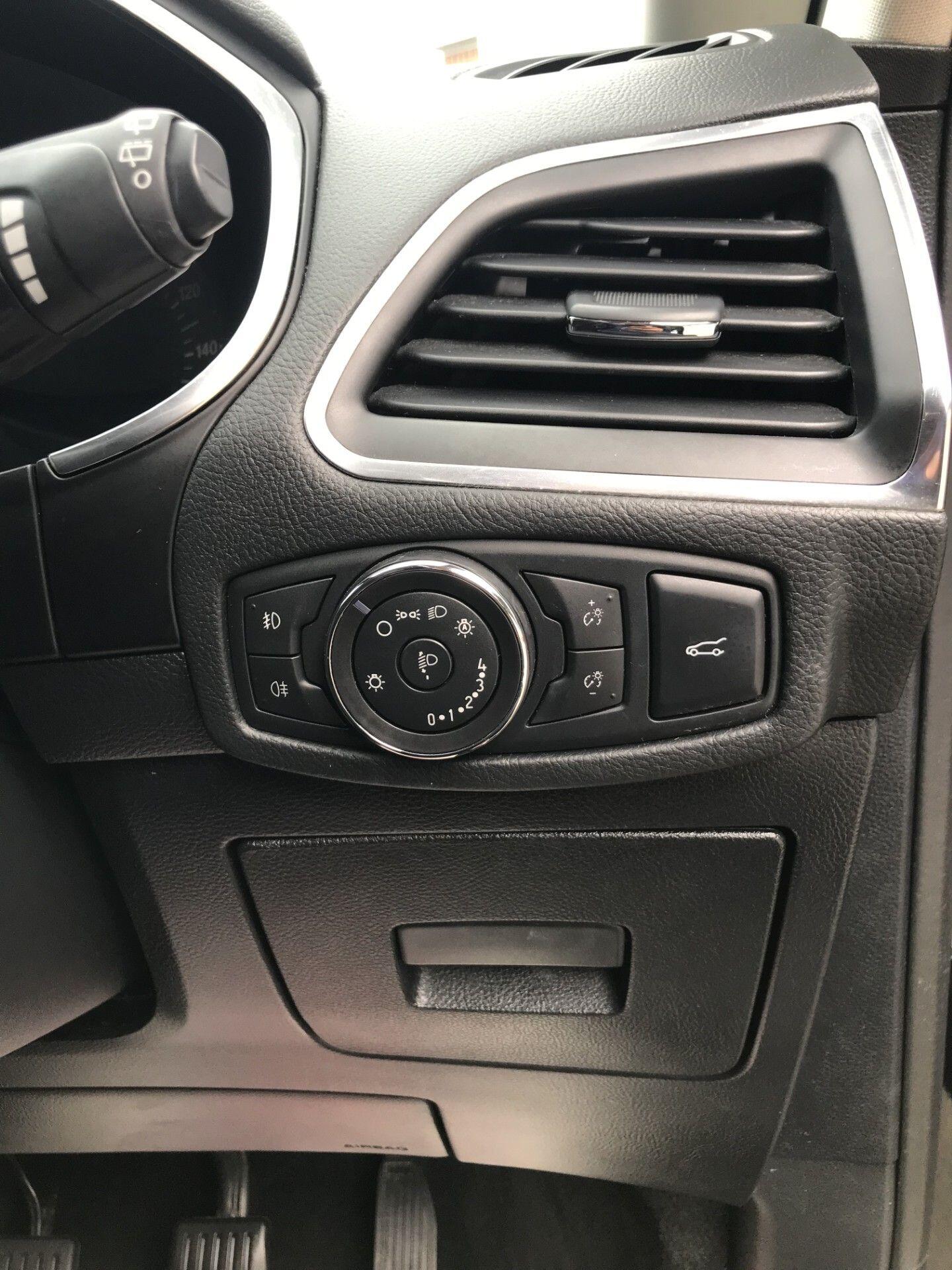 Used Ford S-Max 2015 for sale - 76781927: Photo 25