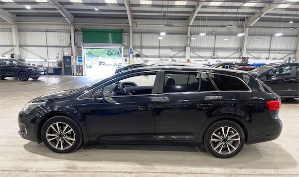 Used Toyota Avensis 2014 for sale - 76136323: Photo 1