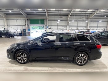 2014 (14) - 2.0 D-4D Icon Tourer Euro 5 5dr