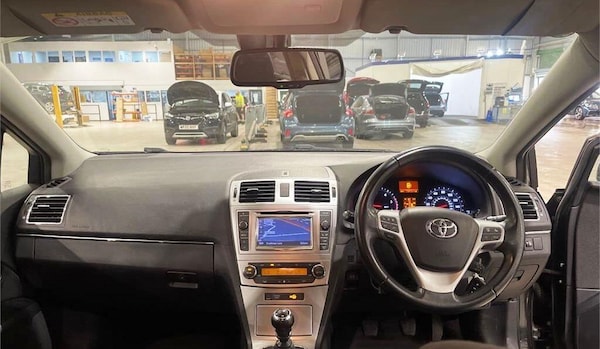 Used Toyota Avensis 2014 for sale - 76136323: Photo 6