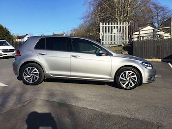 Used Volkswagen Golf 2019 for sale - 74974750: Photo