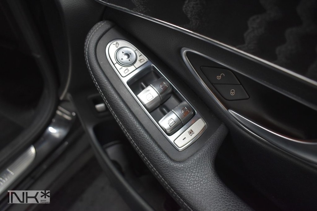 Used Mercedes-Benz GLC 2018 for sale - 76210784: Photo 32