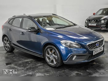 Used Volvo V40 Cross Country 2015 for sale - 75565059: Photo