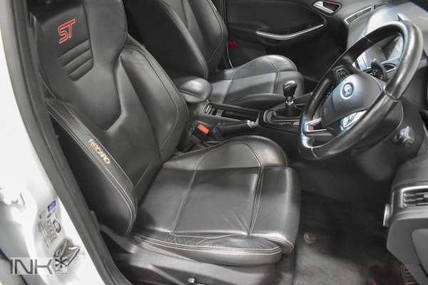 Used Ford Focus 2017 for sale - 76236111: Photo 12