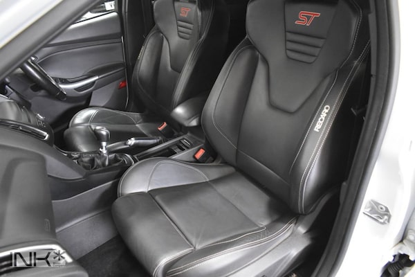 Used Ford Focus 2017 for sale - 76236111: Photo 13