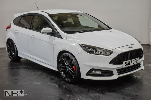 Used Ford Focus 2017 for sale - 76236111: Photo 1