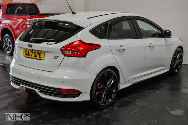 Used Ford Focus 2017 for sale - 76236111: Photo 6