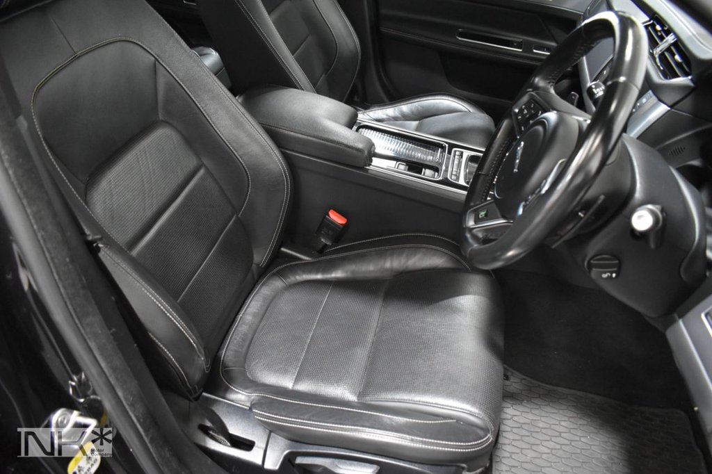 Used Jaguar XF 2017 for sale - 76665757: Photo 12