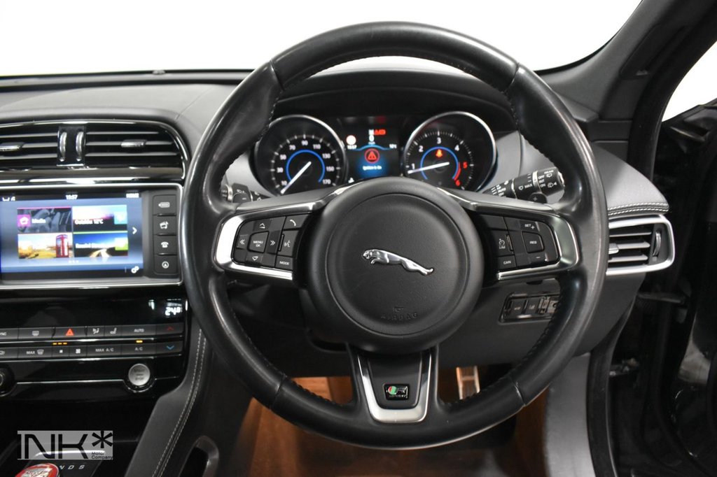 Used Jaguar F-Pace 2016 for sale - 78212719: Photo 16