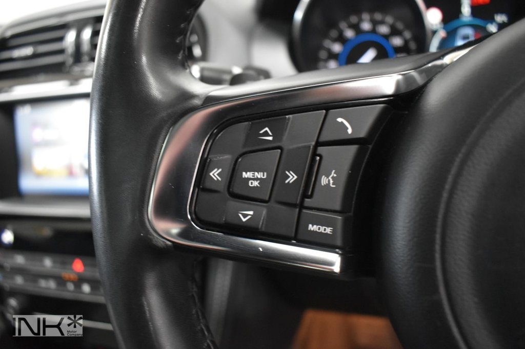 Used Jaguar F-Pace 2016 for sale - 78212719: Photo 17